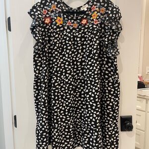 Black and White Women’s Dress with Floral Embroidery Worn Once